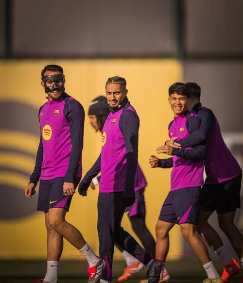 2-0!亚马尔低迷,拉菲尼亚闪耀诺坎普,巴萨7连胜,甩开皇马7分 2-0!亚马尔低迷,拉菲尼亚闪耀诺坎普,巴萨7连胜,甩开皇马7分